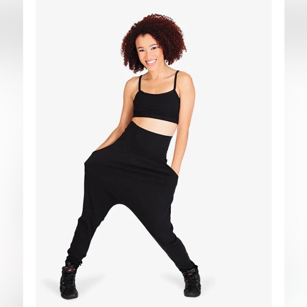 Theatricals Classwear by Discount Dance Black Bralette size M NWT
